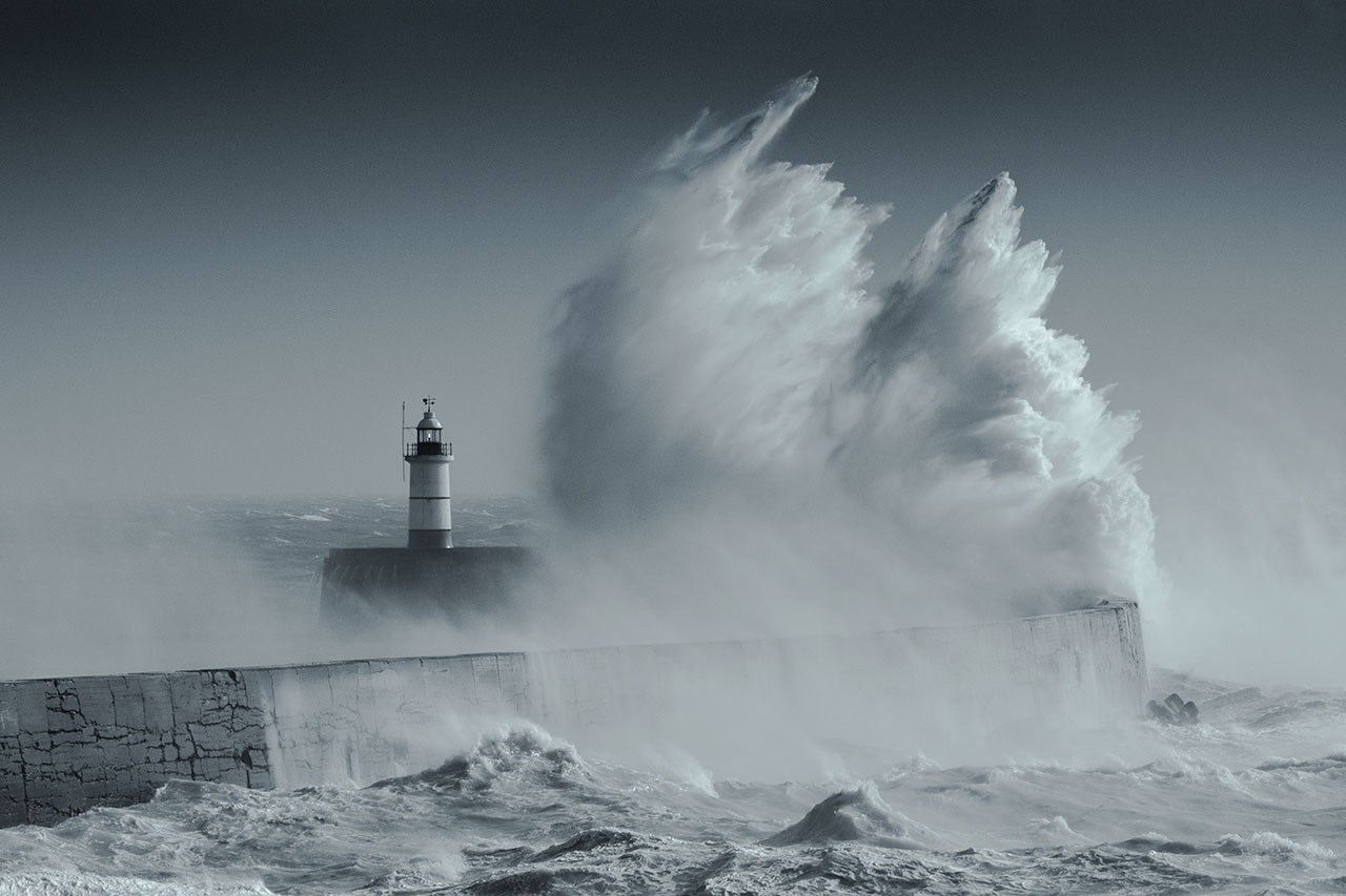 newhaven storm lighthouse